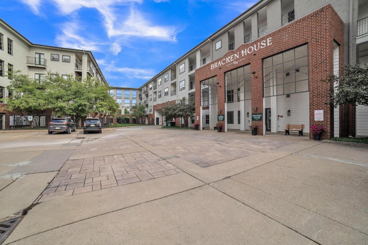 Frontdesk Bracken House Apts North Shore Pittsburgh Exterior photo